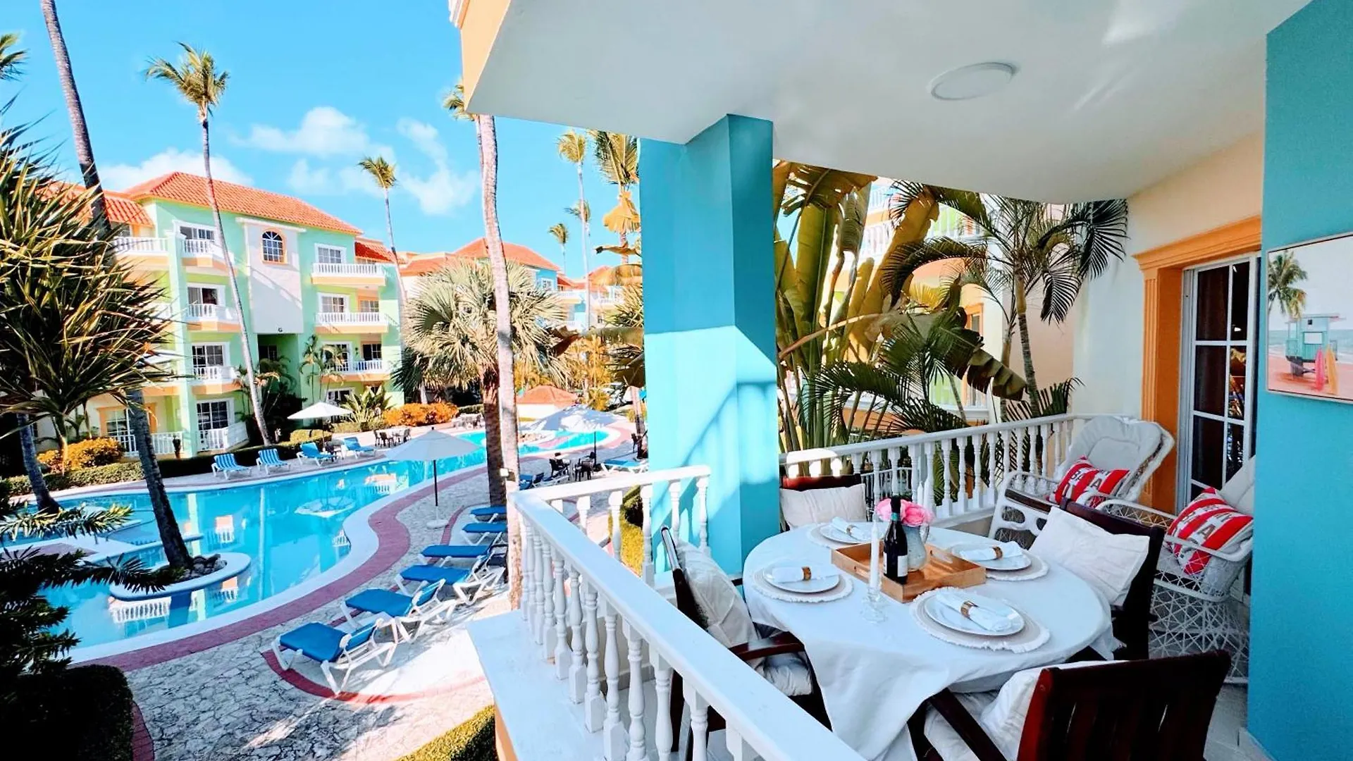 Walk To Beach, Shops, Dining, Pool View, Fast Wifi بونتا كانا 0*,