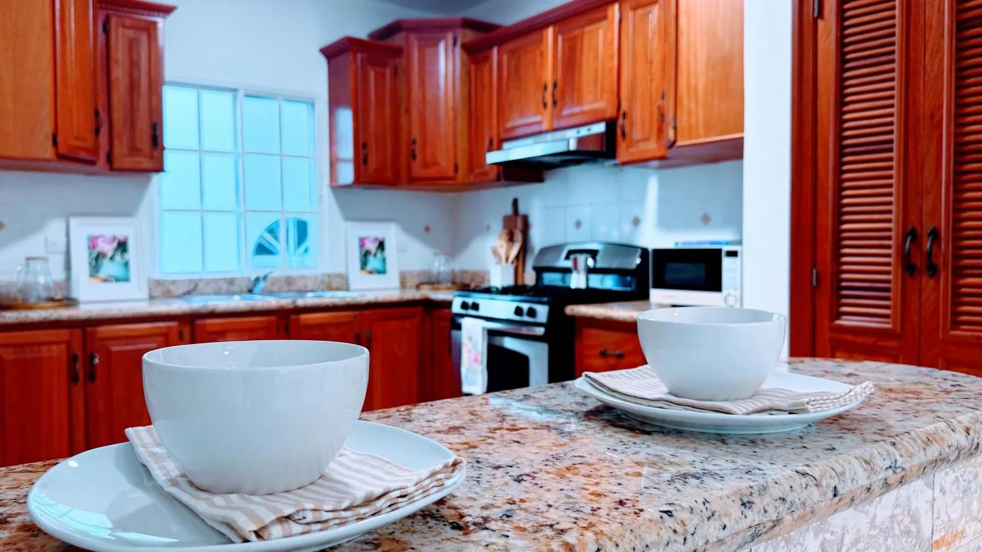 Walk To Beach, Shops, Dining, Pool View, Fast Wifi بونتا كانا